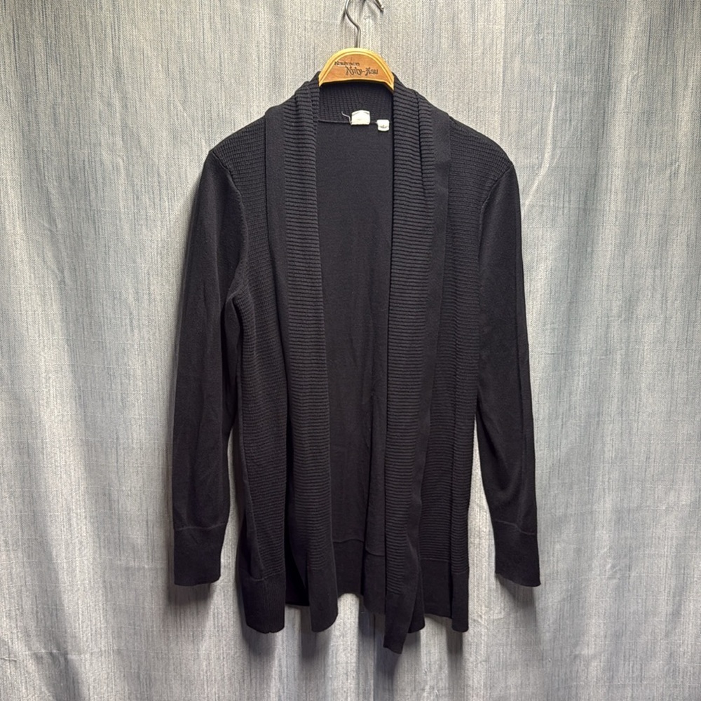 GAP Charcoal Ribbed Cardigan size medium - Picture 2 of 8